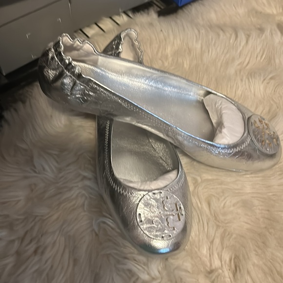 Tory Burch Ballet Shoe - Picture 3 of 4